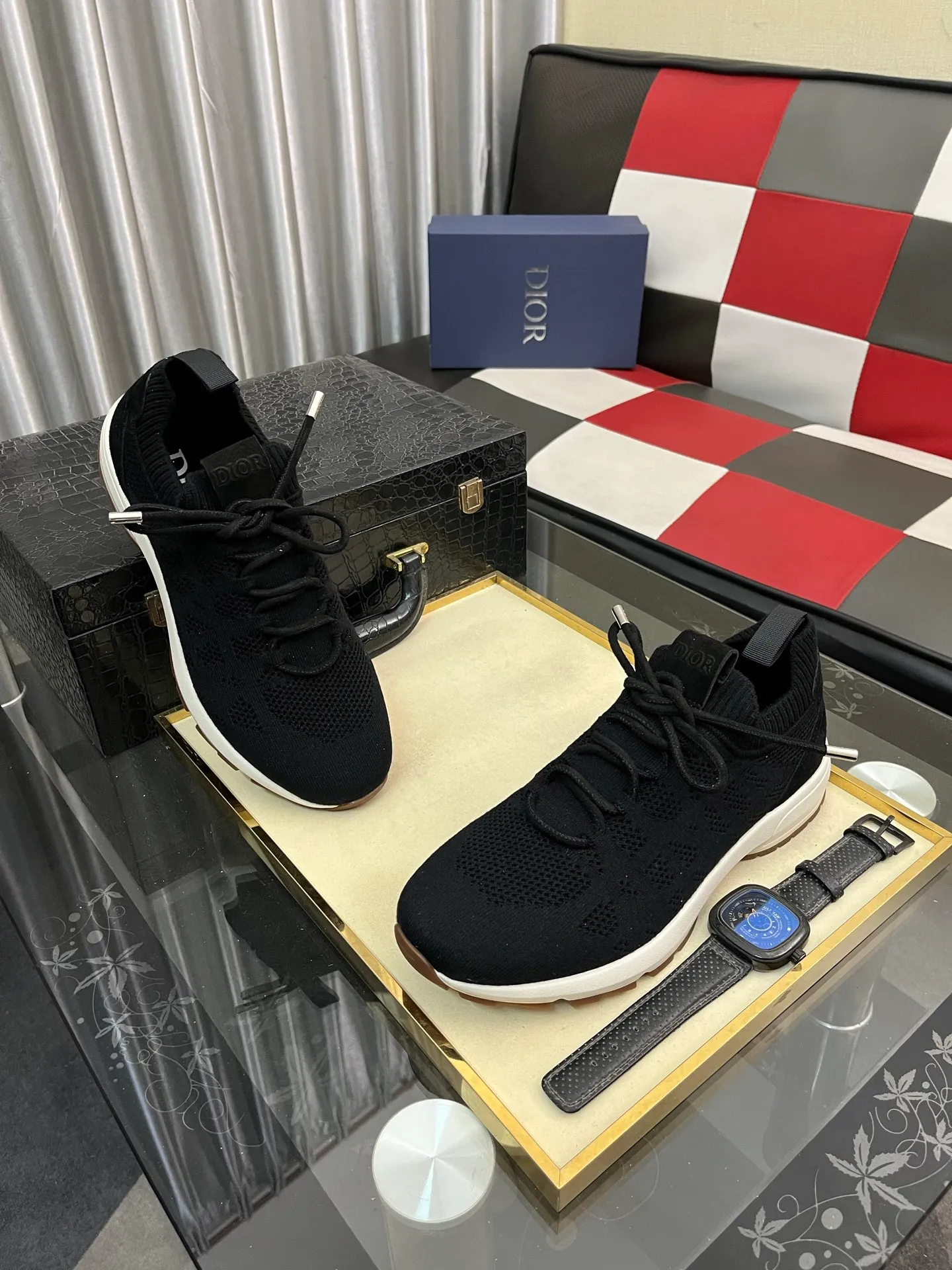 Men's shoes 💰: 400⌚️⌚️2025 new Dior fly-knit breathable casual men's shoes are on the market, original order, impeccable, the upper is made of imported fly-knit, and the original outsole is made one to one quarter. It is super comfortable on the feet. It is a must-buy pair of shoes. Available in sizes 38-446️⃣